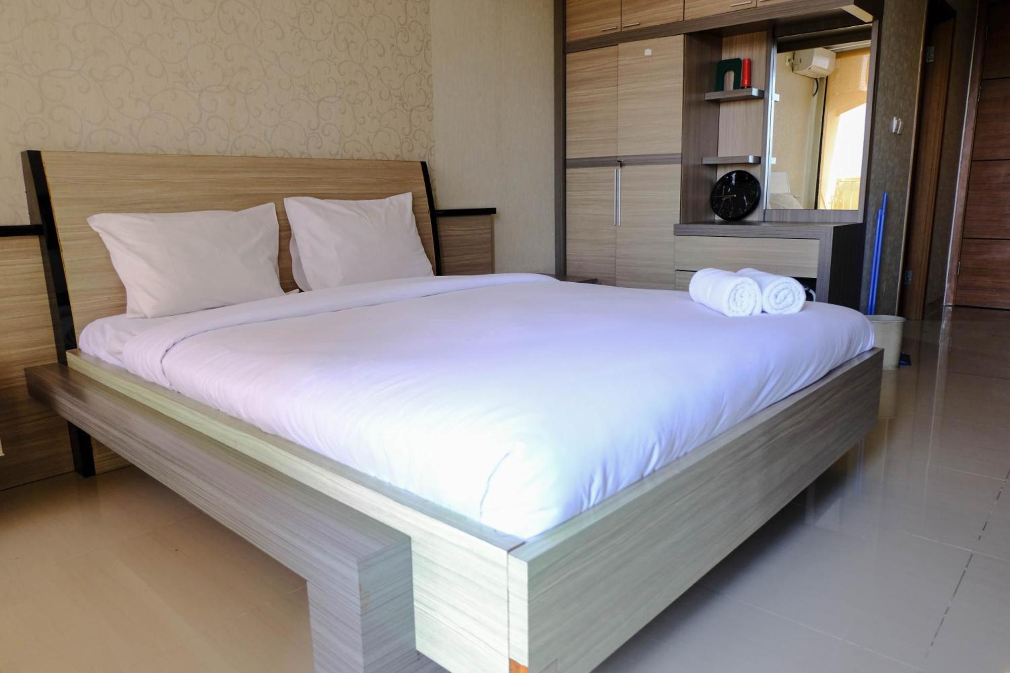 Apartemen Homey At 6th Floor Beverly Dago By Travelio