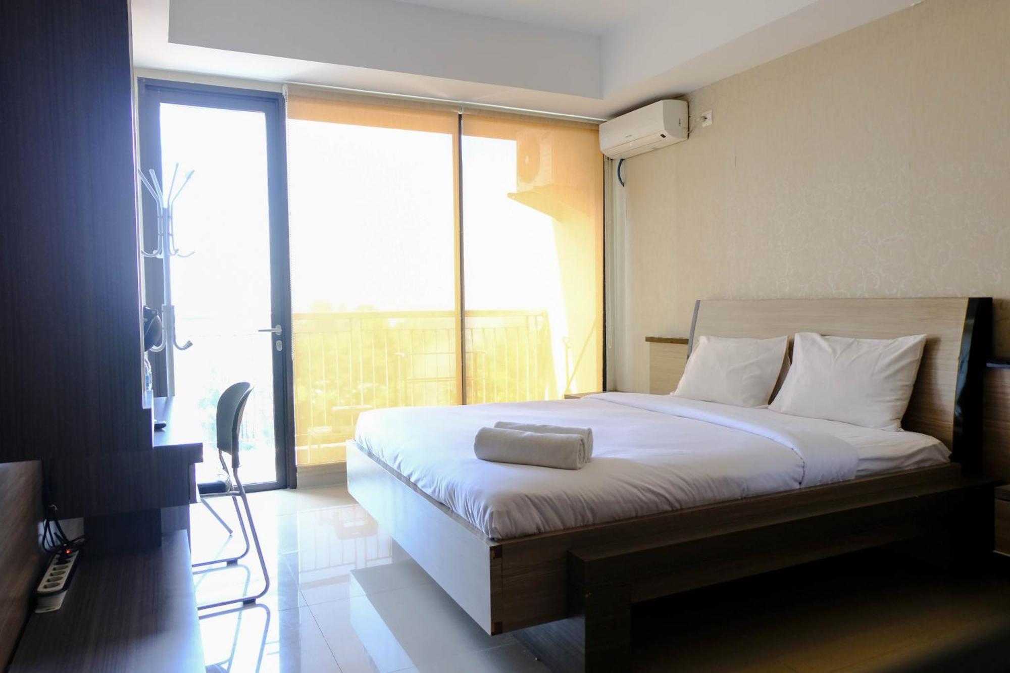 Apartemen Homey At 6th Floor Beverly Dago By Travelio
